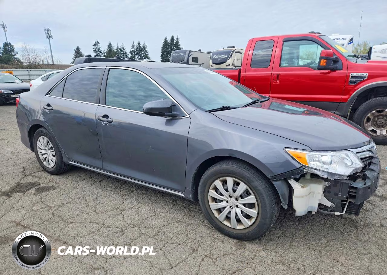 2013 Toyota Camry Le VIN:4T4BF1FK6DR333986 - 4