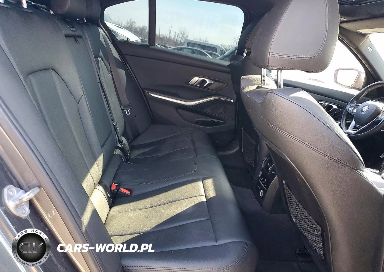 2019 BMW 330Xi VIN:WBA5R7C56KAJ87718 - 10