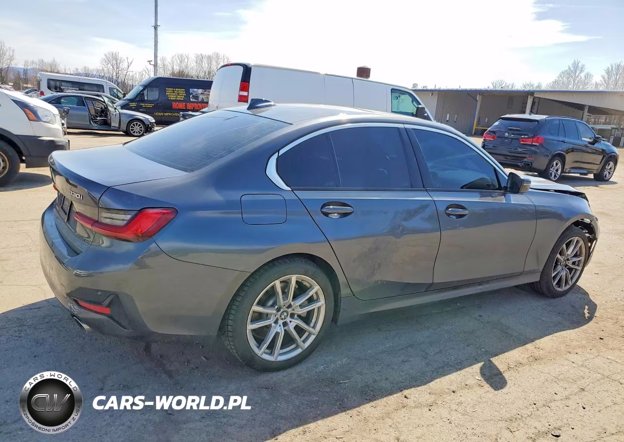 2019 BMW 330Xi VIN:WBA5R7C56KAJ87718 - 3