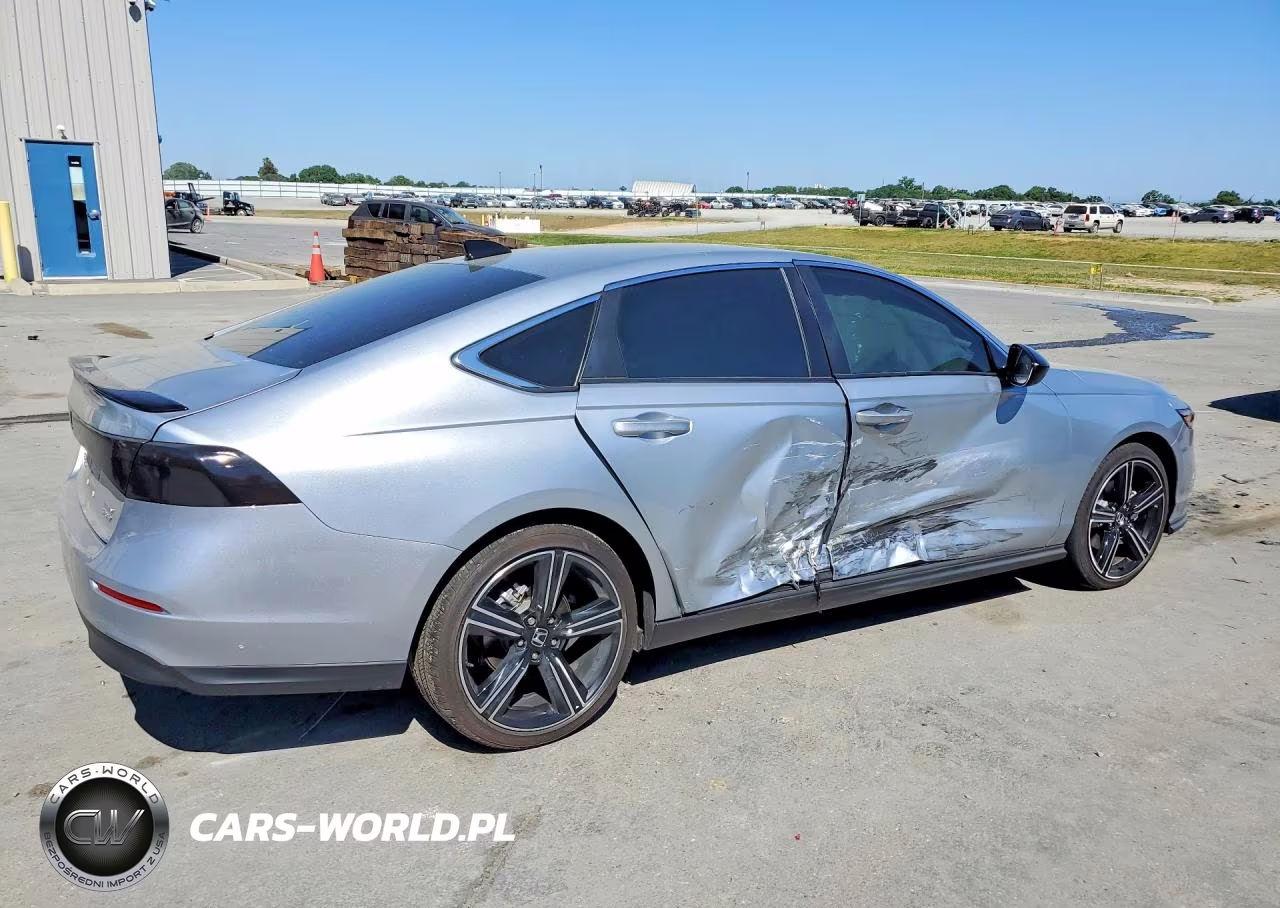 2025 Honda Accord Hybrid Sport VIN:1HGCY2F59SA075055 - 3