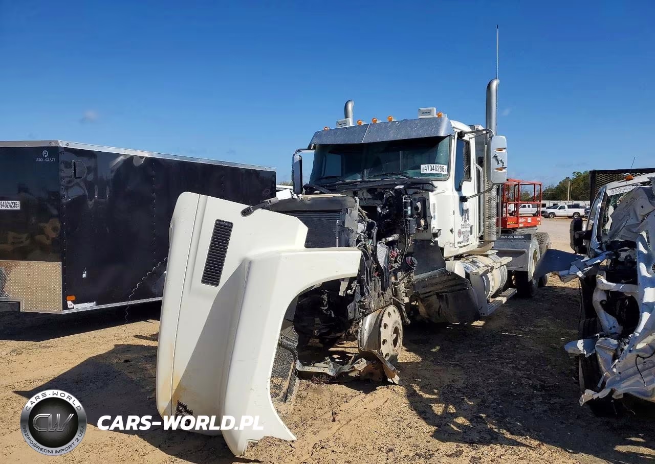 2025 Mack Pinnacle Semi Truck VIN:1M1PN4GYXSM016897 - 2