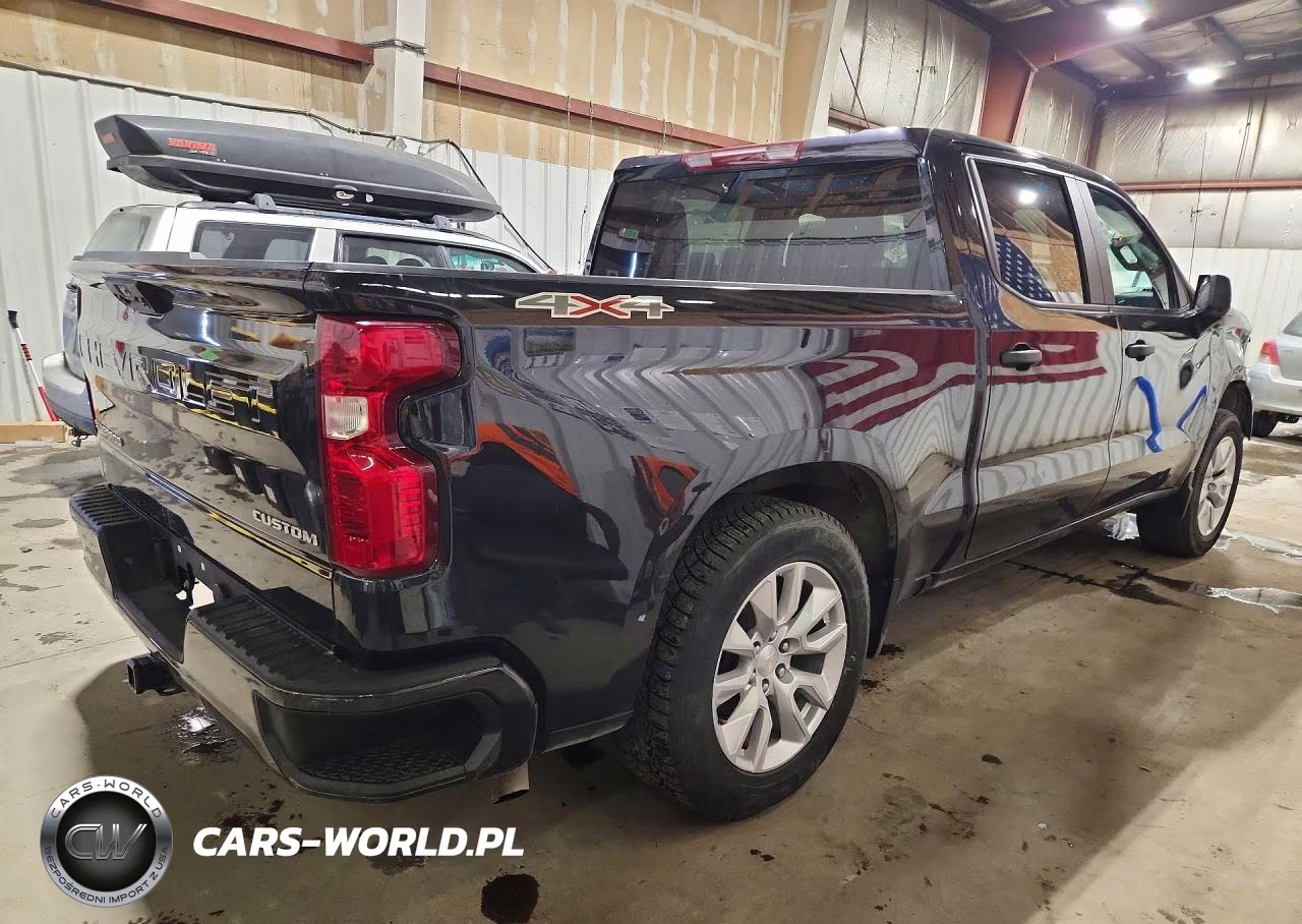 2022 Chevrolet Silverado K1500 Custom VIN:1GCPDBEK6NZ602154 - 3