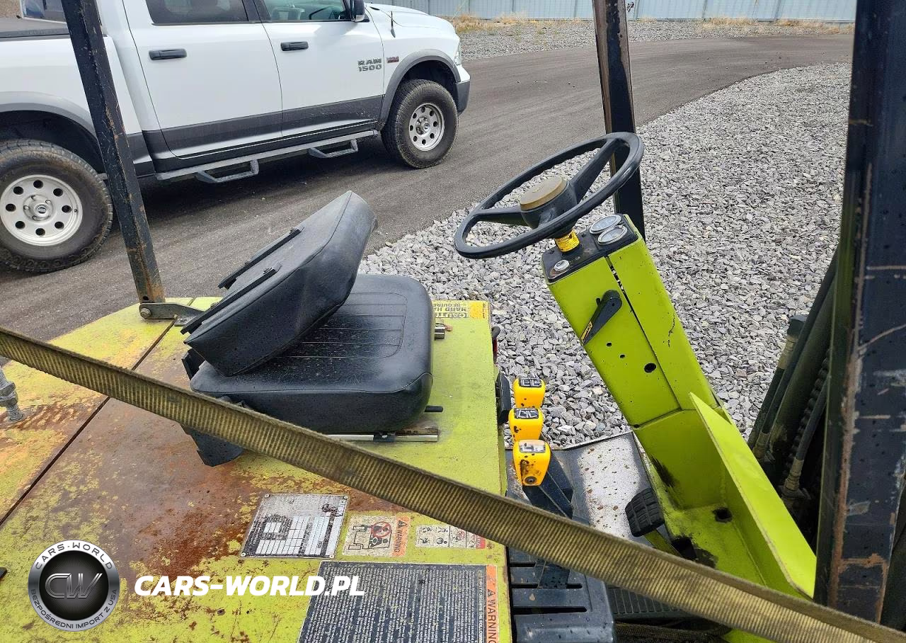 1998 Clark Ecs30 Forklift VIN:E35702636865FB - 5