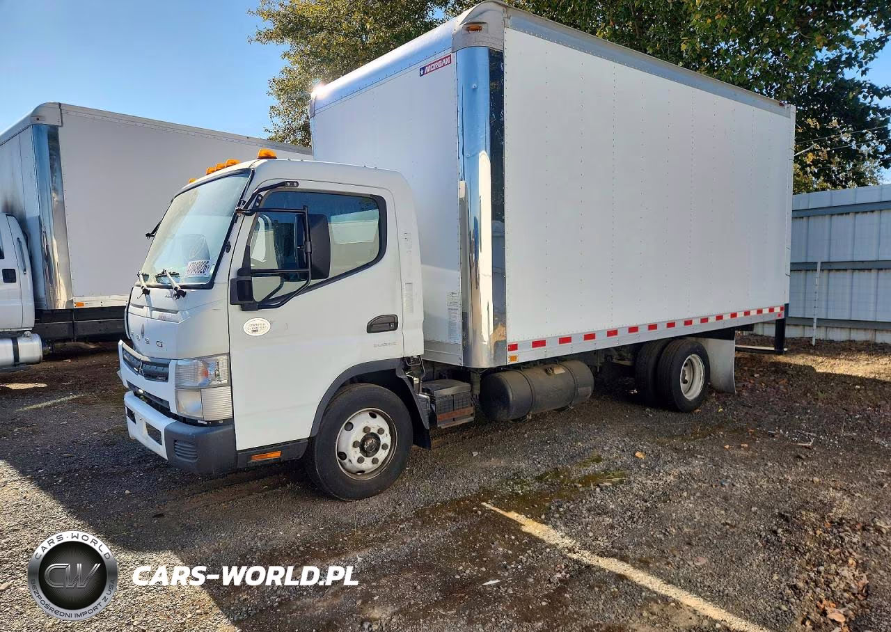 2015 Mitsubishi Fuso Fec72S Box Truck