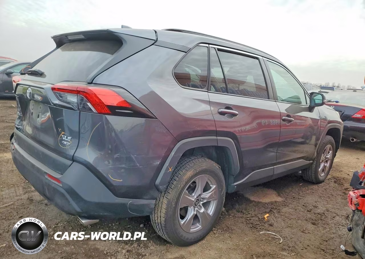 2025 Toyota Rav4 Xle VIN:2T3P1RFV2SW590591 - 3