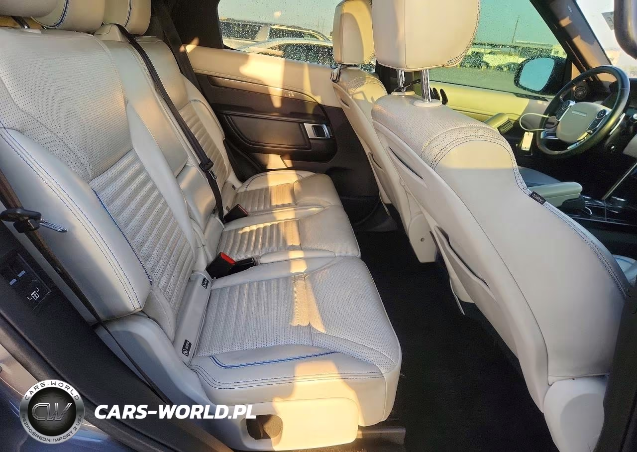 2018 Land Rover Discovery Hse VIN:SALRR2RV3JA072242 - 10