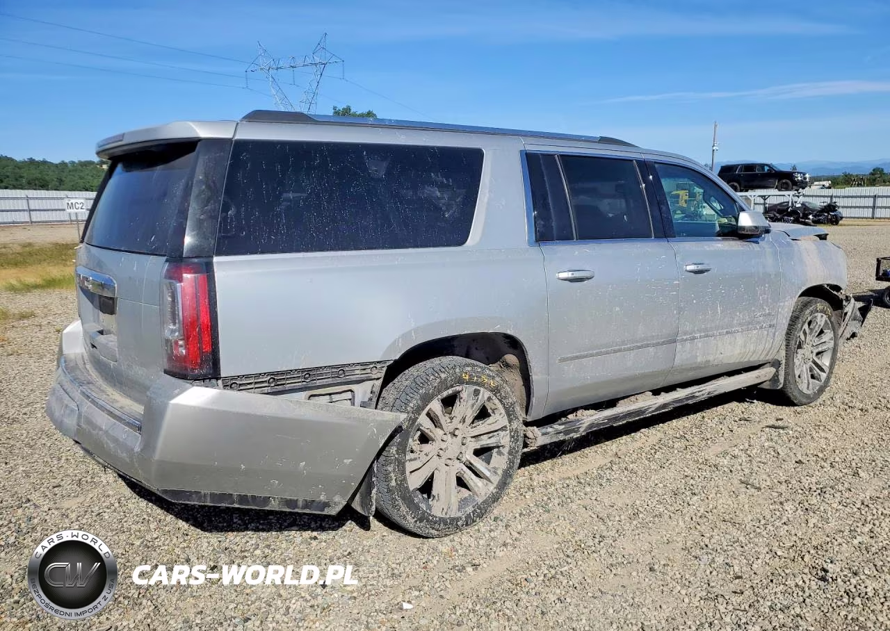 2017 GMC Yukon Xl Denali VIN:1GKS2HKJ2HR257678 - 3