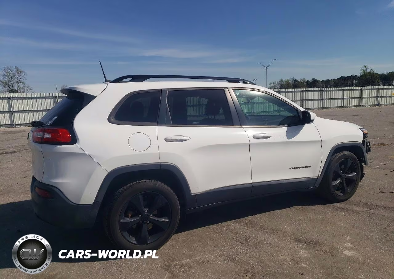 2018 Jeep Cherokee Latitude VIN:1C4PJLCB3JD544027 - 3