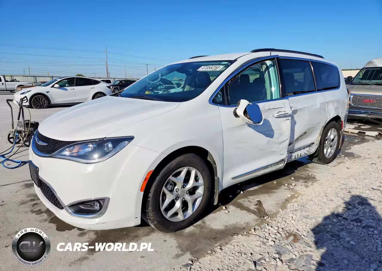 2017 Chrysler Pacifica Touring L