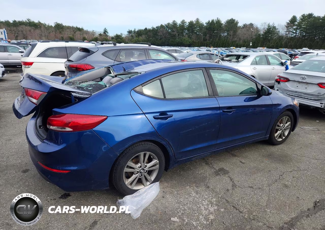 2018 Hyundai Elantra VIN:5NPD84LF4JH248287 - 3