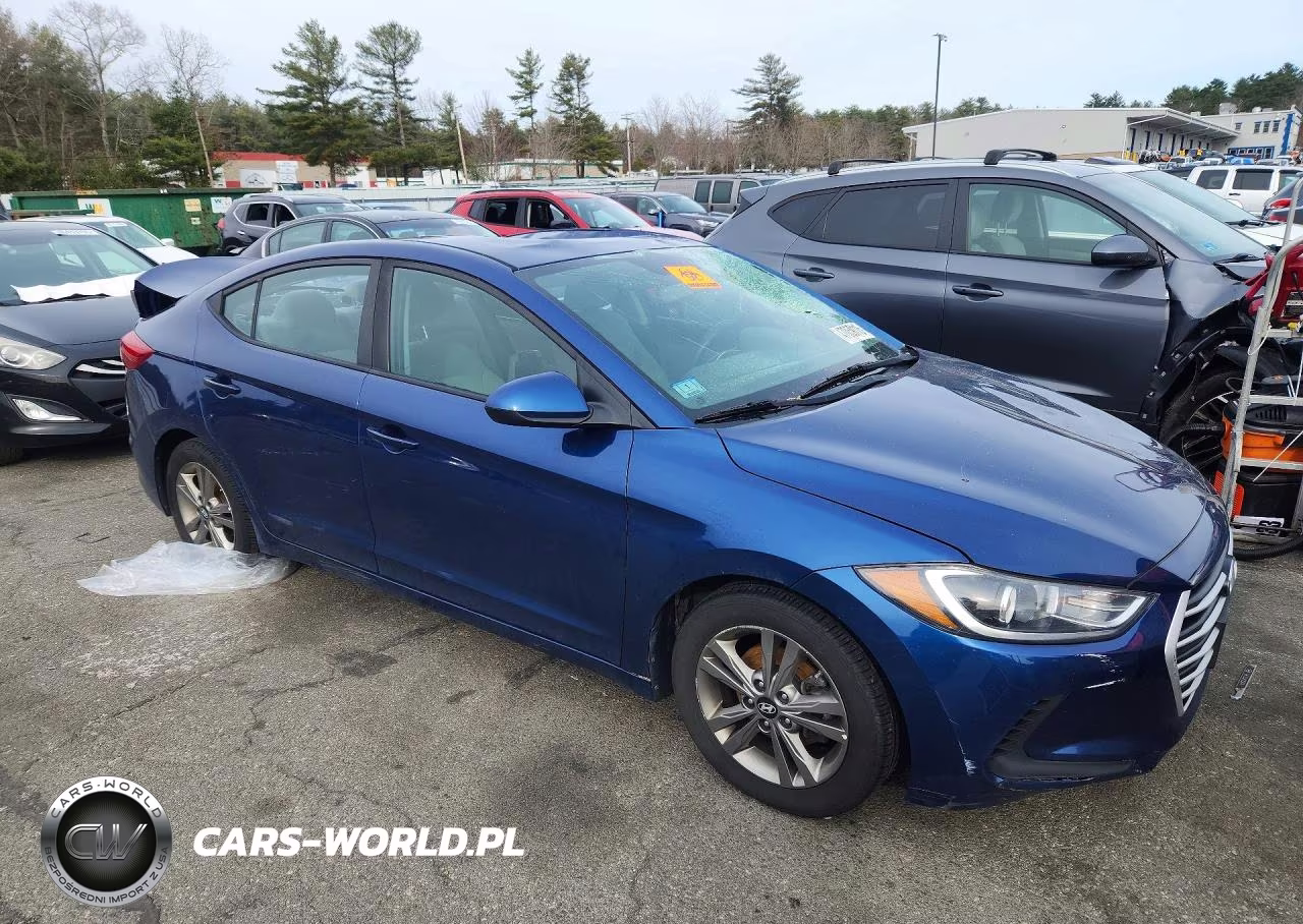 2018 Hyundai Elantra VIN:5NPD84LF4JH248287 - 4