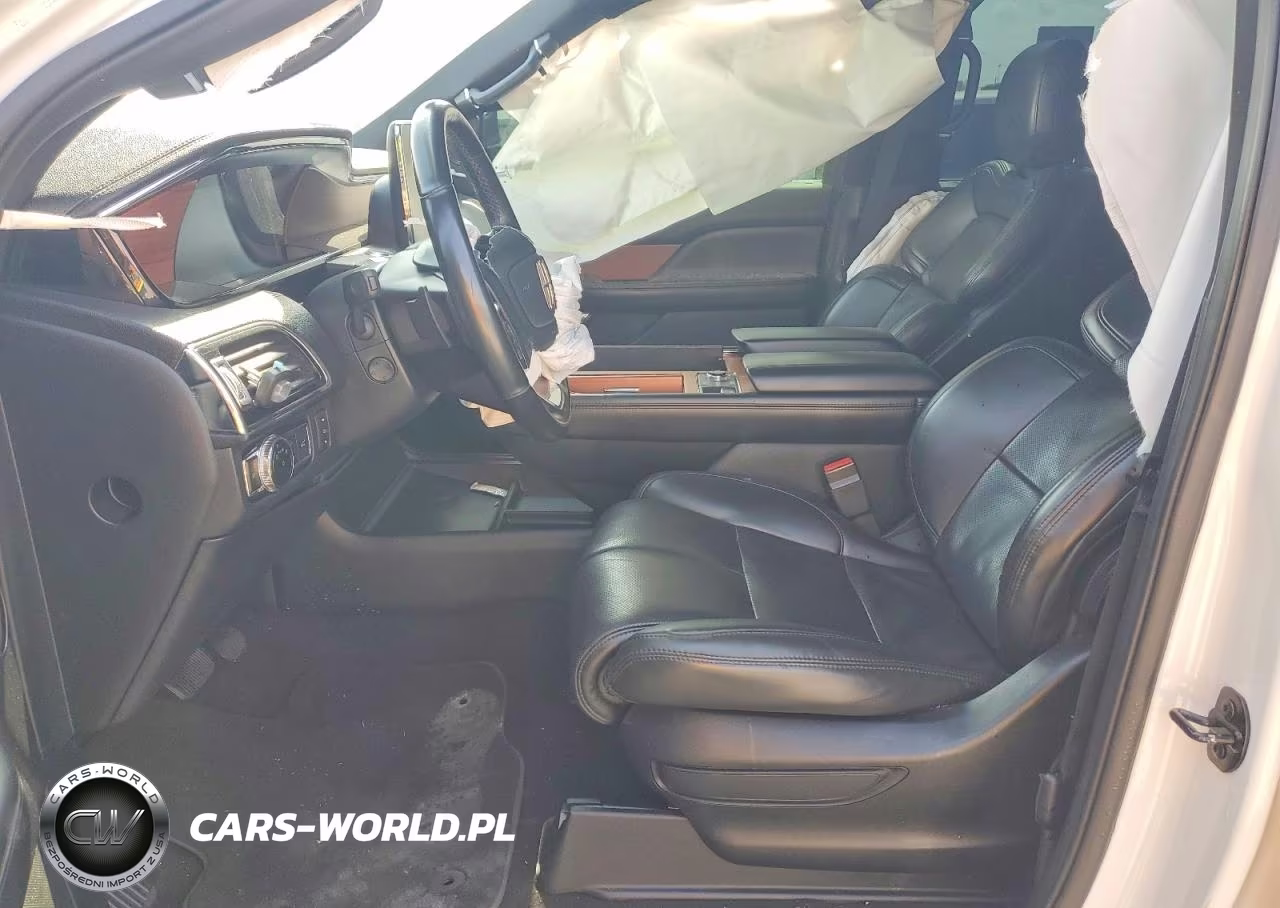 2020 Lincoln Navigator VIN:5LMJJ2NT8LEL09764 - 7