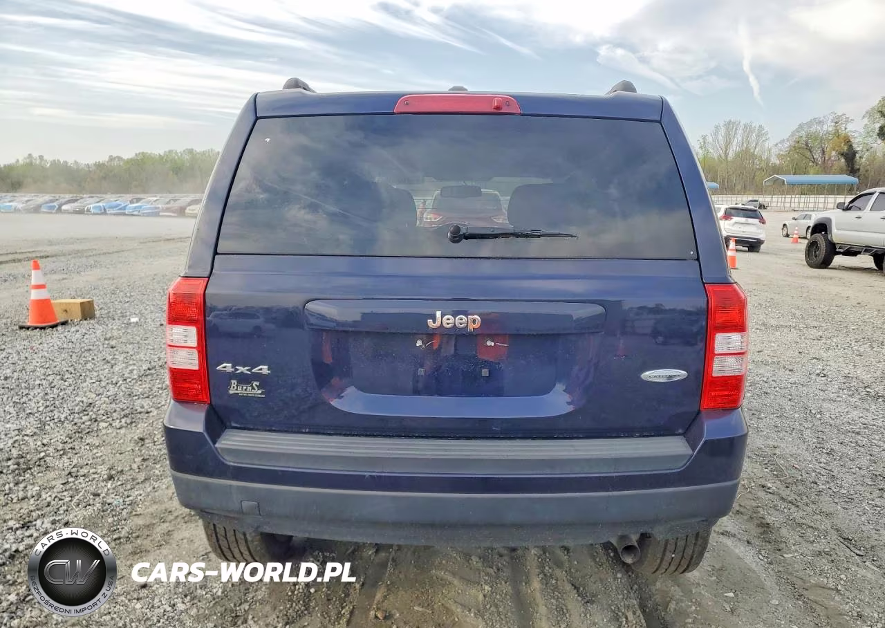 2016 Jeep Patriot Latitude VIN:1C4NJRFB7GD767573 - 6