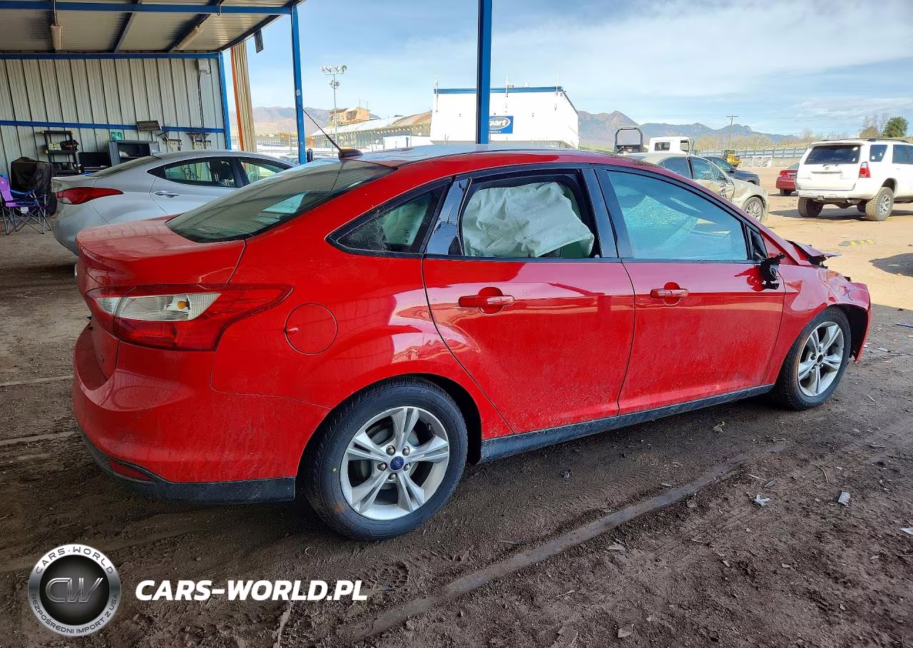2014 Ford Focus Se VIN:1FADP3F21EL375253 - 3