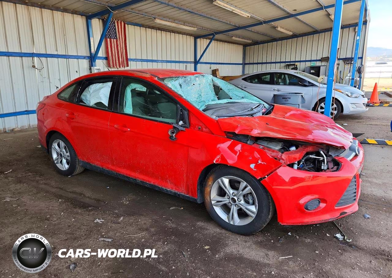 2014 Ford Focus Se VIN:1FADP3F21EL375253 - 4