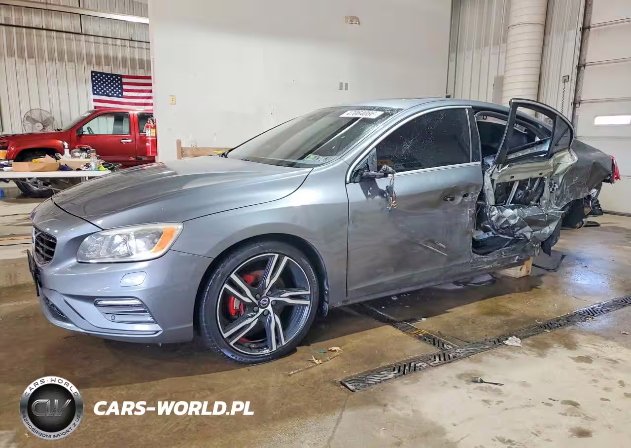 2017 Volvo S60 R Design