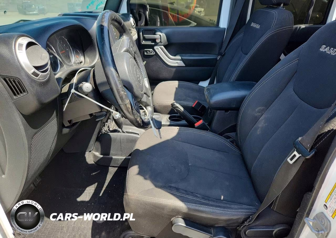 2016 Jeep Wrangler Unlimited Sahara VIN:1C4BJWEG0GL144865 - 7