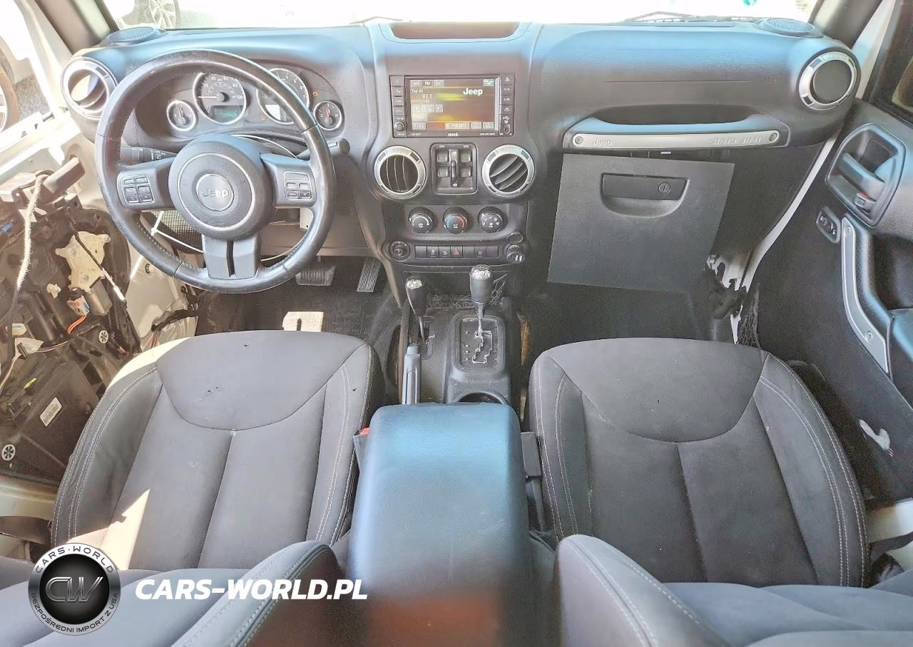 2016 Jeep Wrangler Unlimited Sahara VIN:1C4BJWEG0GL144865 - 8