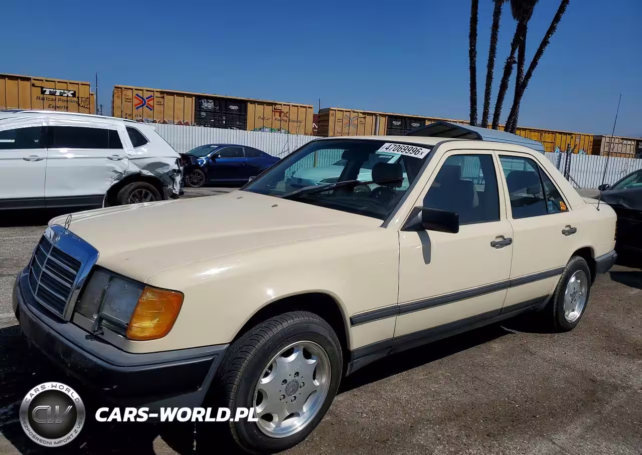 1986 Mercedes-Benz 300 E