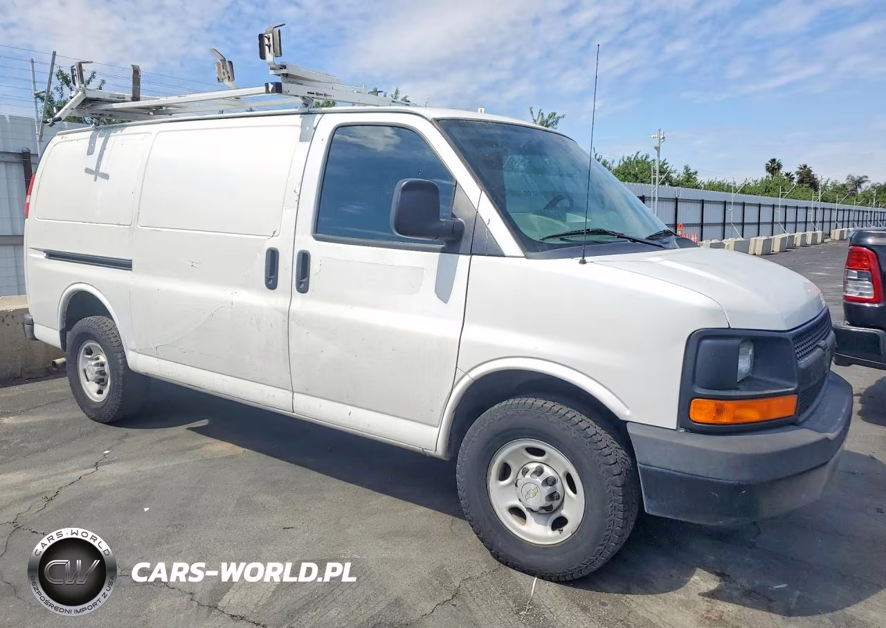2013 Chevrolet Express 2500 Cargo Utility - Service Van VIN:1GCWGFCA0D1140997 - 4