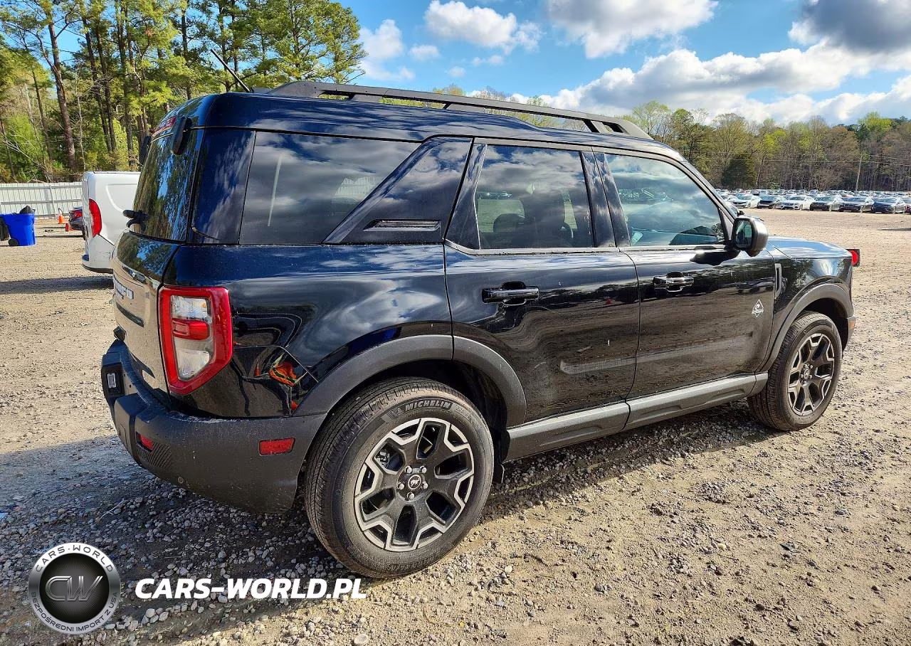 2025 Ford Bronco Sport Outer Banks VIN:3FMCR9CN7SRE69180 - 3
