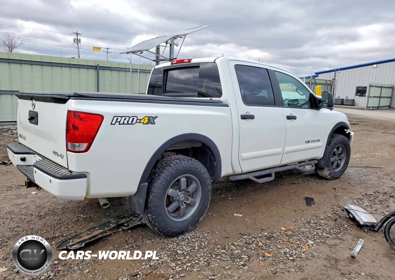 2013 Nissan Truck-Van Titan 5.6 Pro-4X Cre VIN:1N6AA0EC9DN310917 - 3