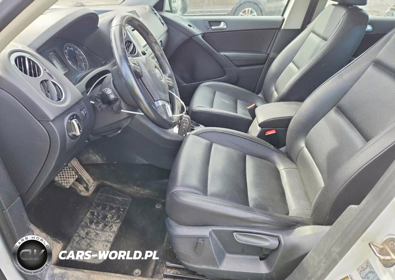 2016 Volkswagen Tiguan S VIN:WVGBV7AXXGW523933 - 7