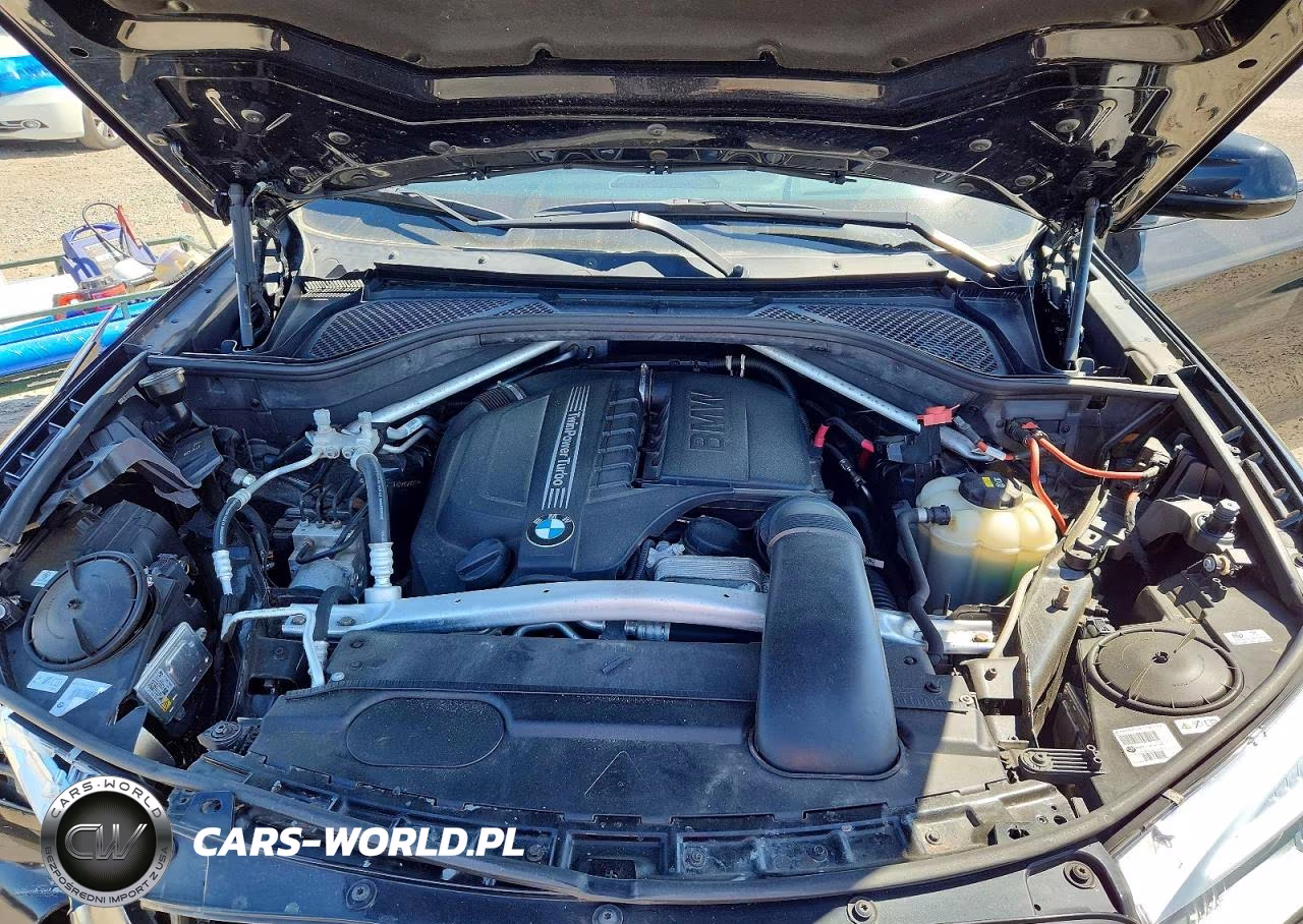 2018 BMW X5 xDrive35I VIN:5UXKR0C56J0Y02106 - 12