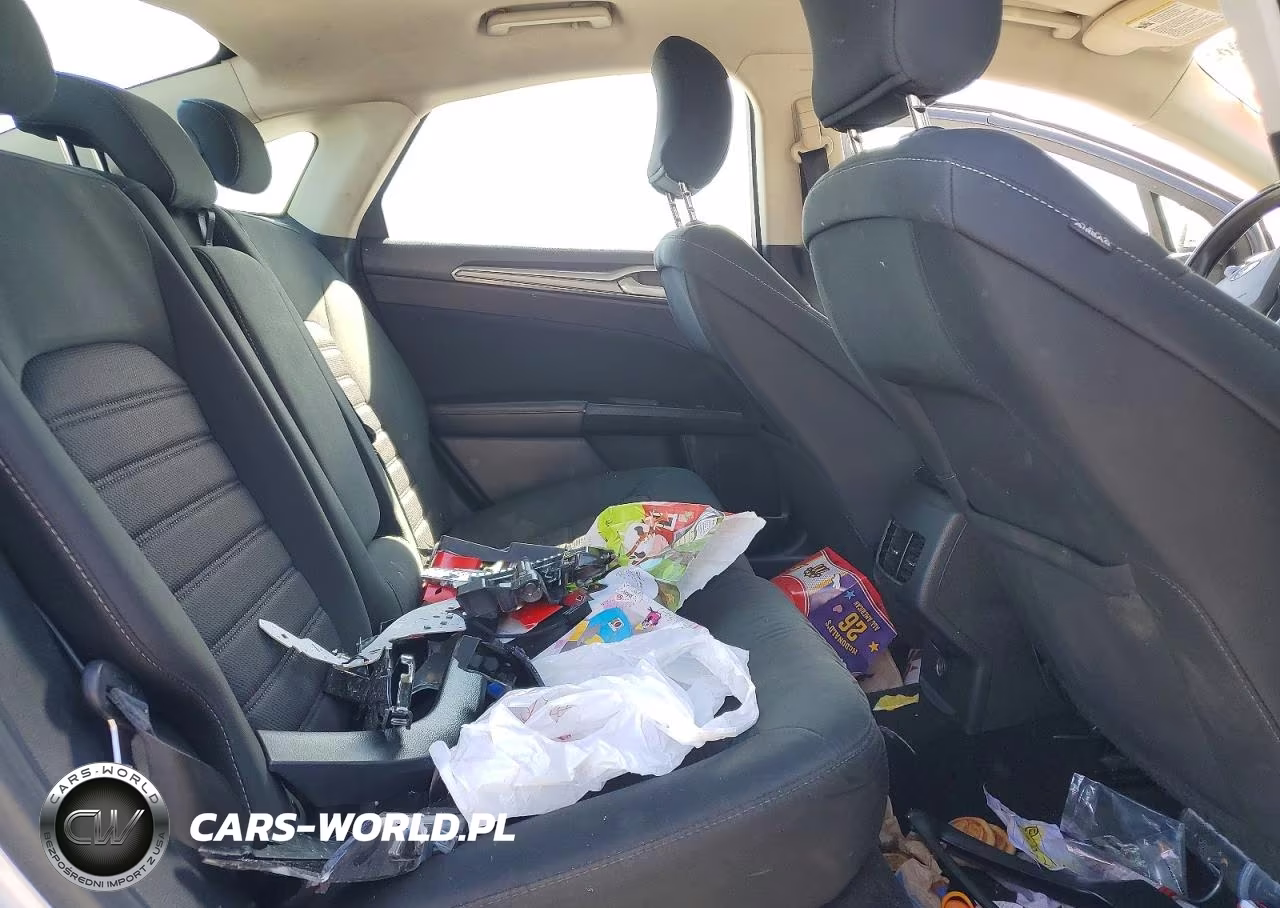 2019 Ford Fusion Se VIN:3FA6P0LU7KR272168 - 10