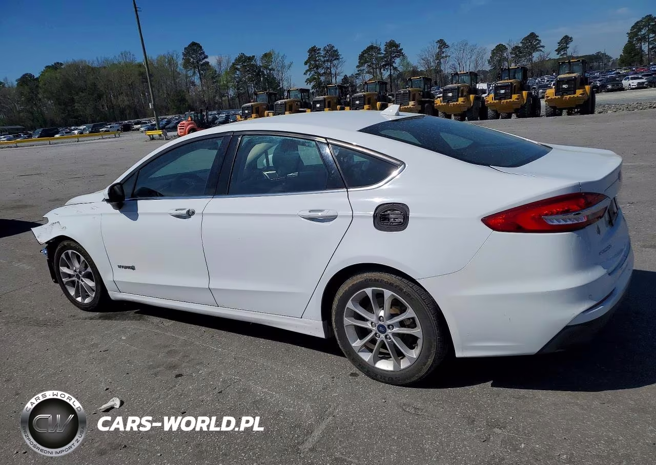 2019 Ford Fusion Se VIN:3FA6P0LU7KR272168 - 2