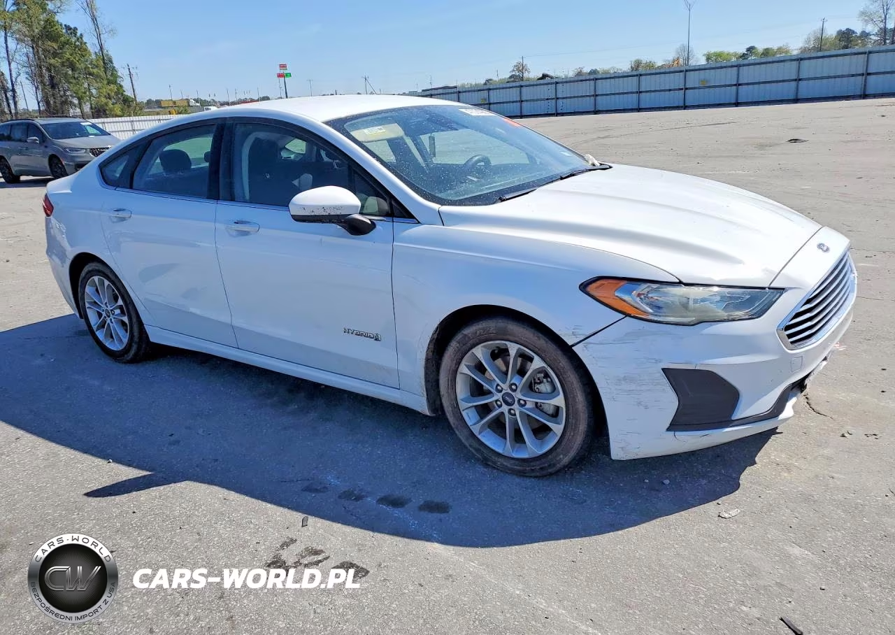 2019 Ford Fusion Se VIN:3FA6P0LU7KR272168 - 4