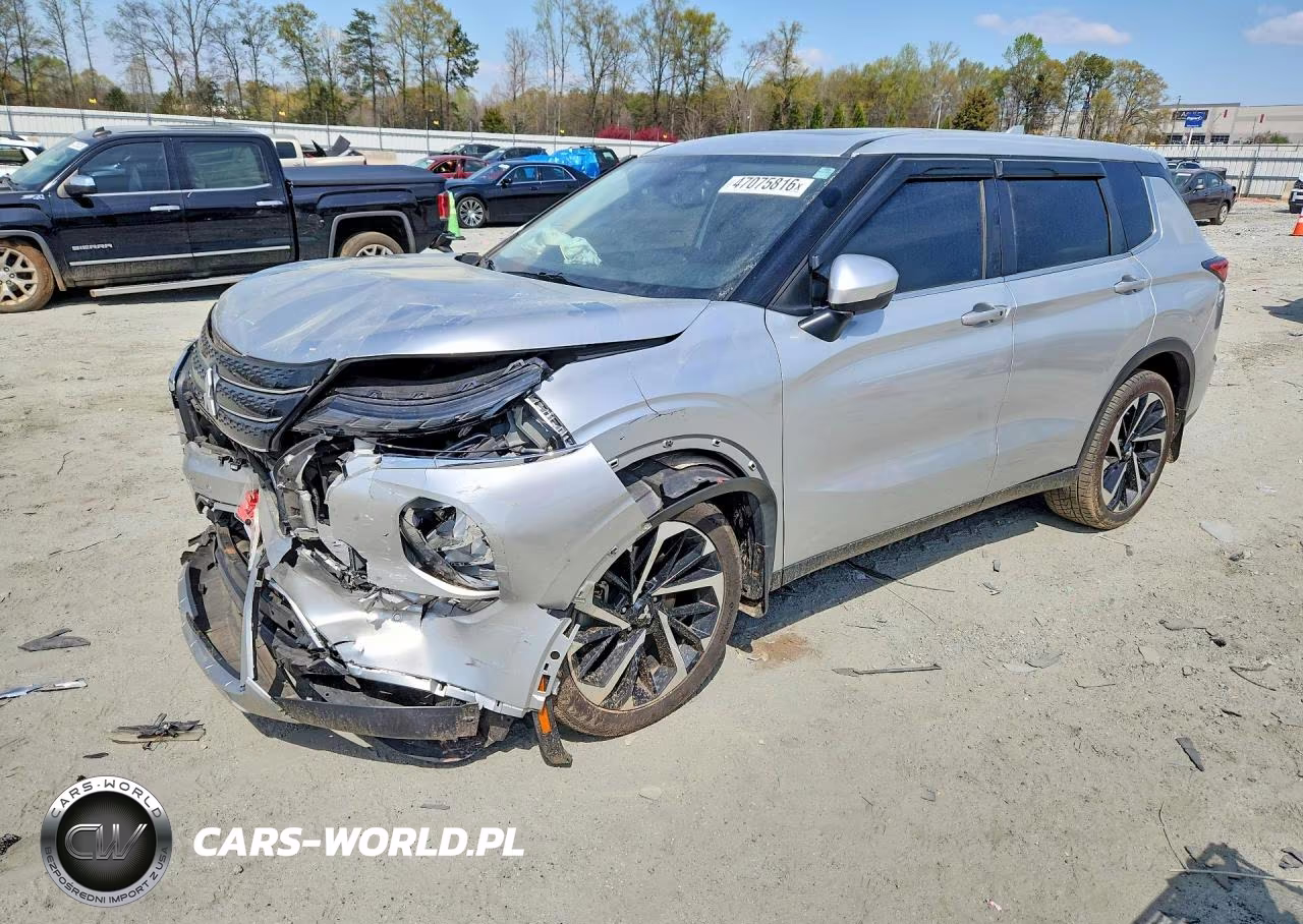 2022 Mitsubishi Outlander Se