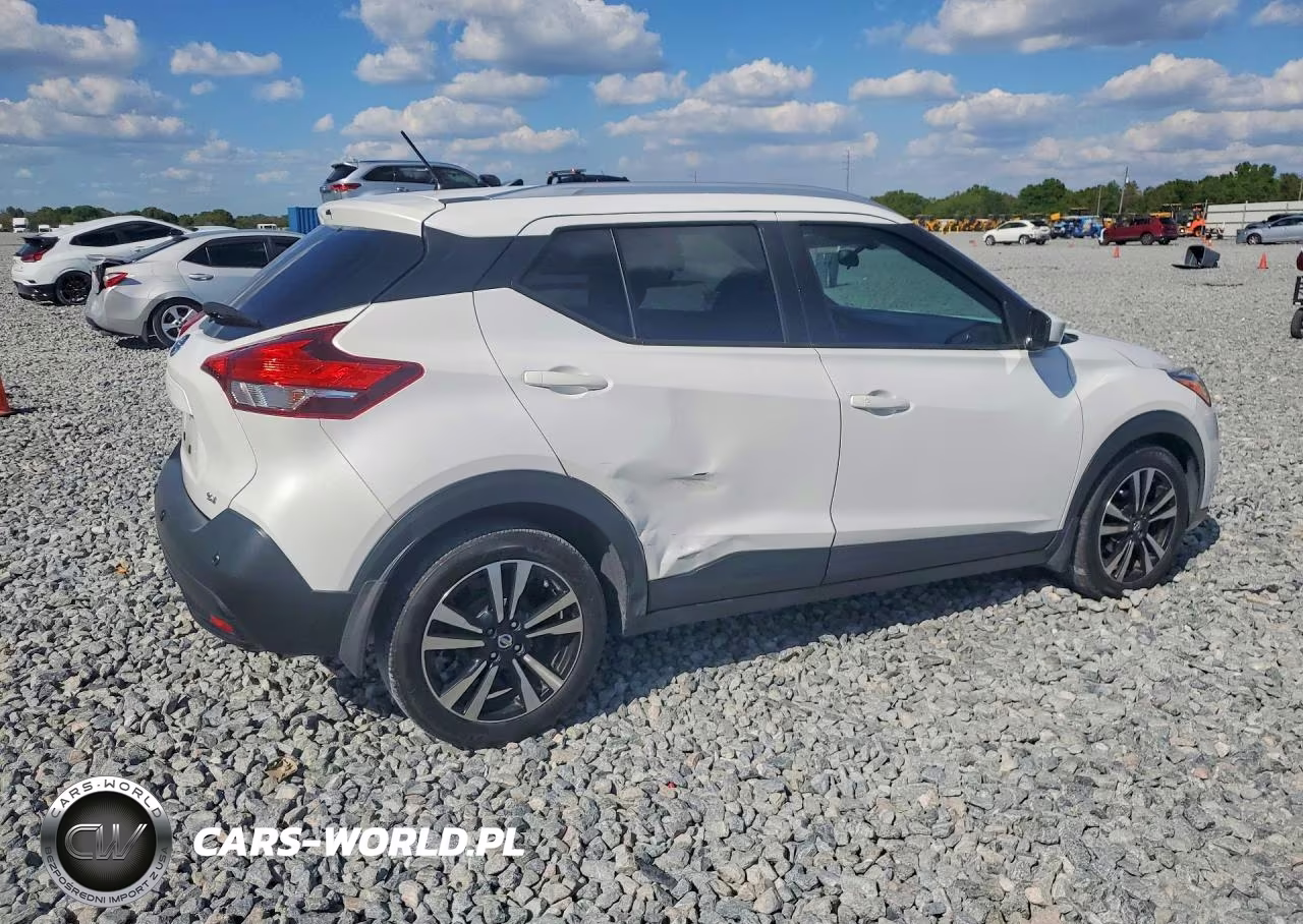 2020 Nissan Kicks Sv VIN:3N1CP5CV7LL575767 - 3