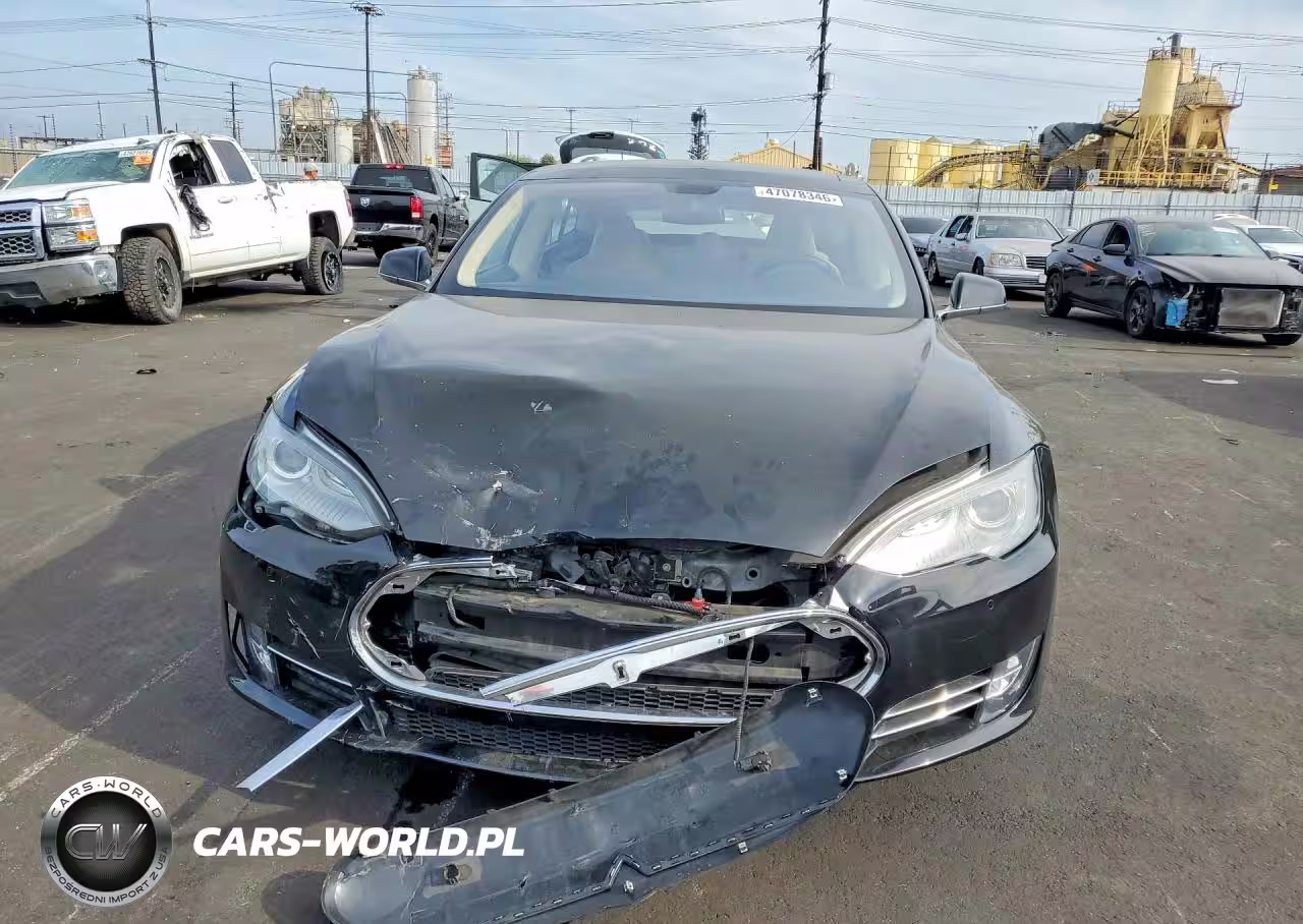 2013 Tesla Model S VIN:5YJSA1CN4DFP26356 - 5