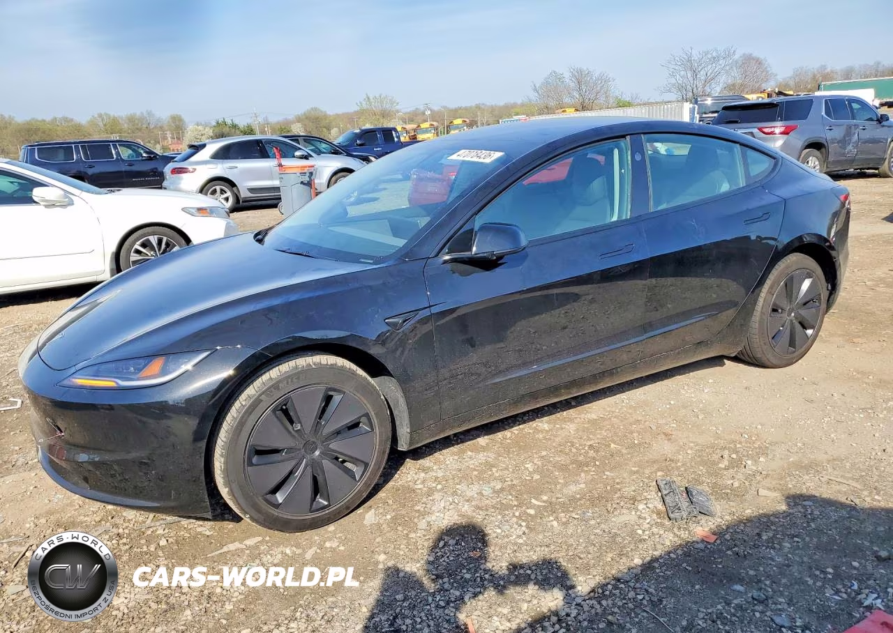 2025 Tesla Model 3 – zdjęcie 1 z 12