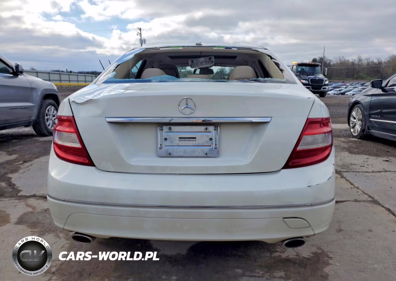 2011 Mercedes-Benz C 300 VIN:WDDGF5EB8BF638555 - 6