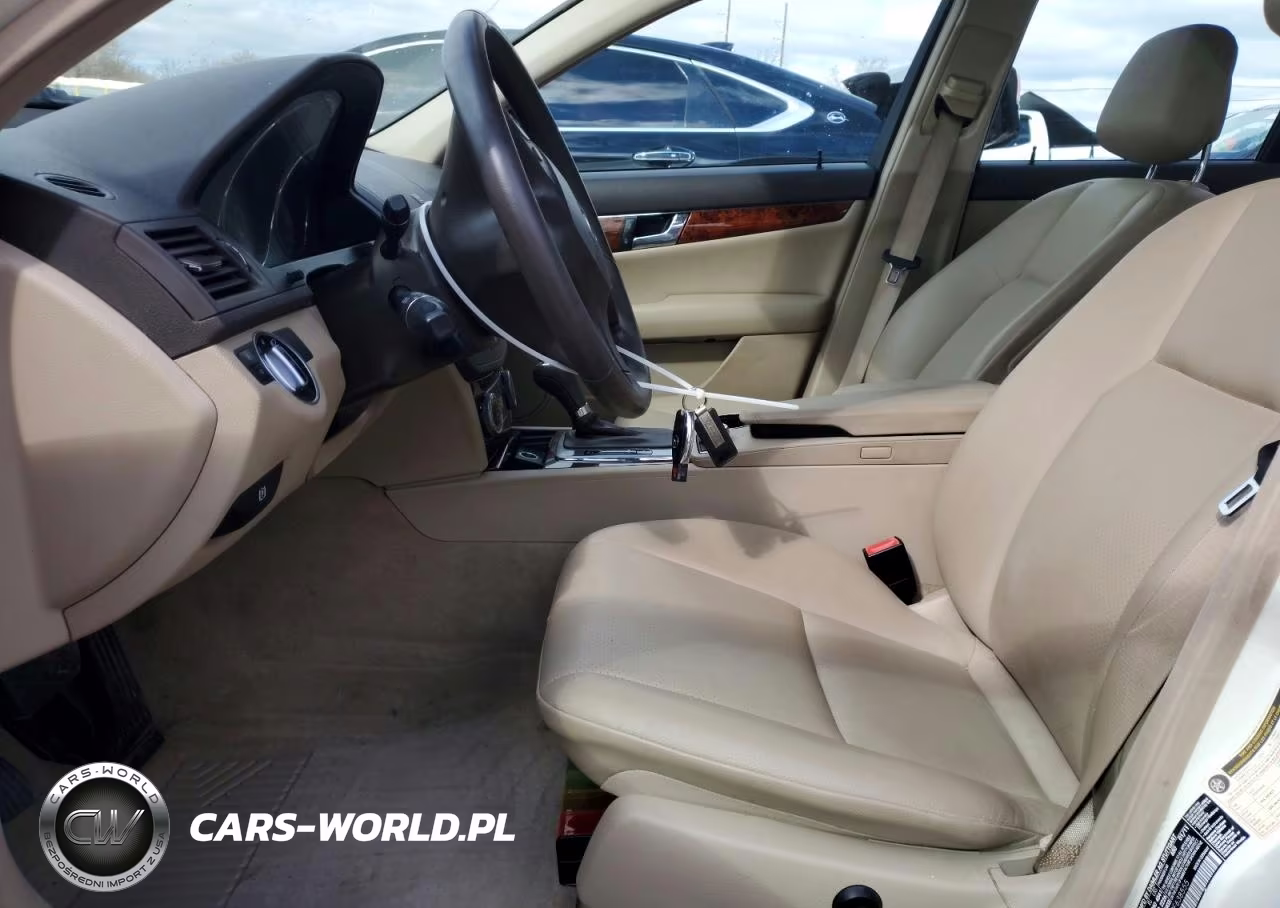 2011 Mercedes-Benz C 300 VIN:WDDGF5EB8BF638555 - 7