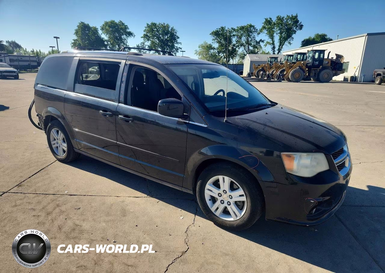 2013 Dodge Grand Caravan Crew VIN:2C4RDGDGXDR586343 - 4