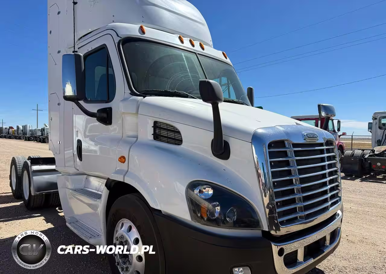 2018 Freightliner Cascadia Trucks Semi Truck