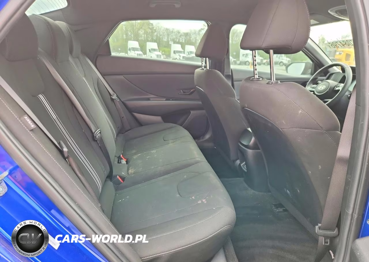 2025 Hyundai Elantra Sel Sport VIN:KMHLM4DG2SU010696 - 10