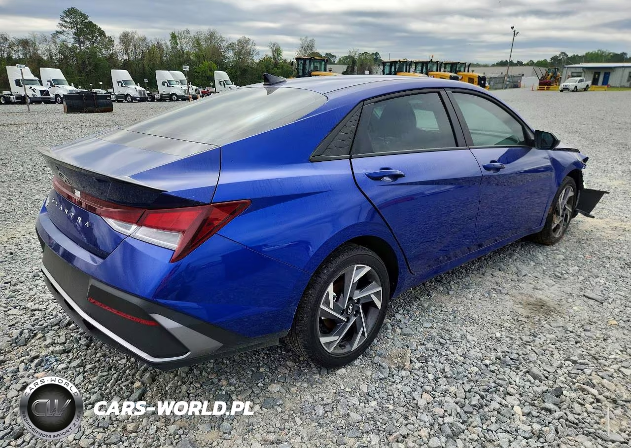 2025 Hyundai Elantra Sel Sport VIN:KMHLM4DG2SU010696 - 3