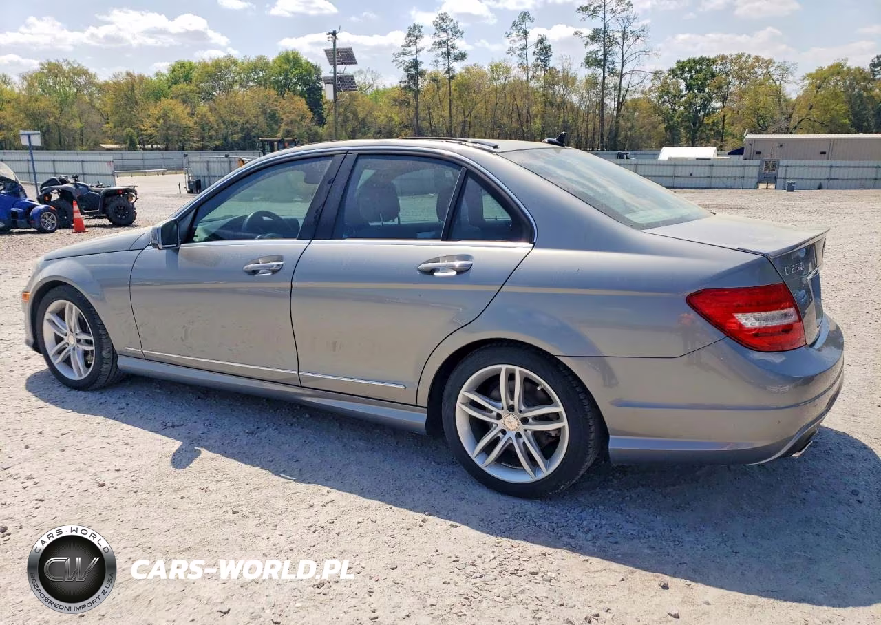 2014 Mercedes-Benz C 250 VIN:WDDGF4HB6EA947626 - 2