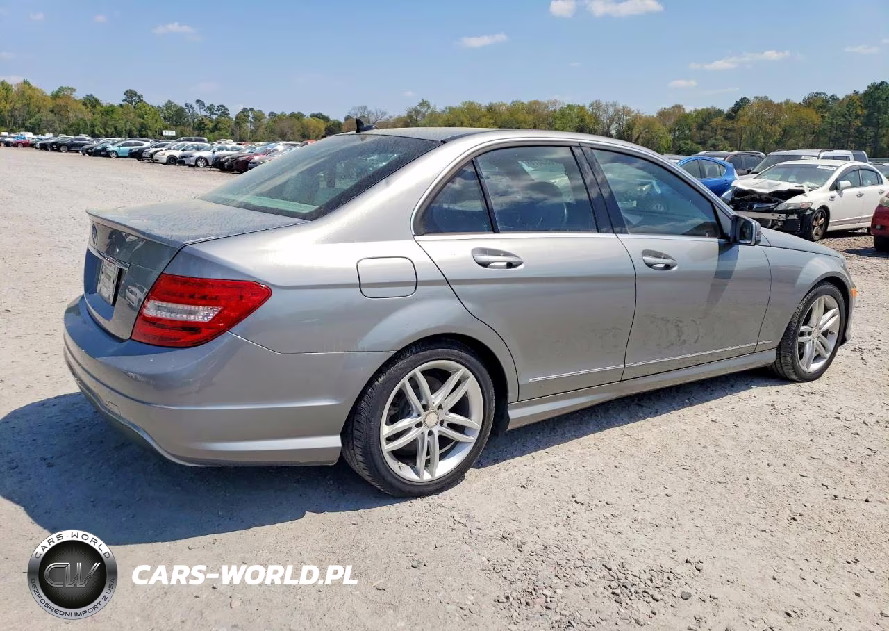 2014 Mercedes-Benz C 250 VIN:WDDGF4HB6EA947626 - 3