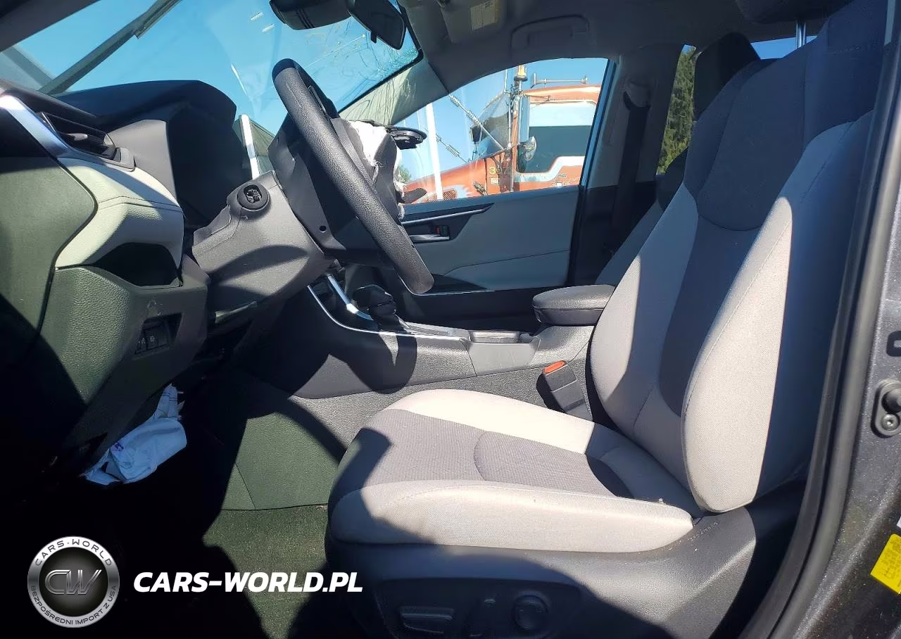 2024 Toyota Rav4 Xle VIN:JTMP1RFVXRD110062 - 7
