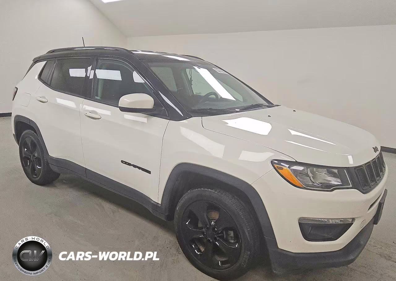 2018 Jeep Compass Latitude VIN:3C4NJCBB5JT494251 - 4