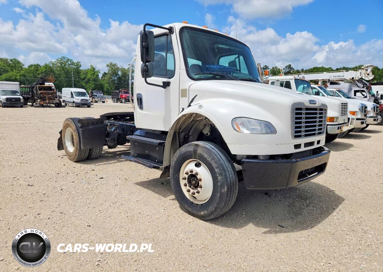 2020 Freightliner Business Class M2 Semi Truck