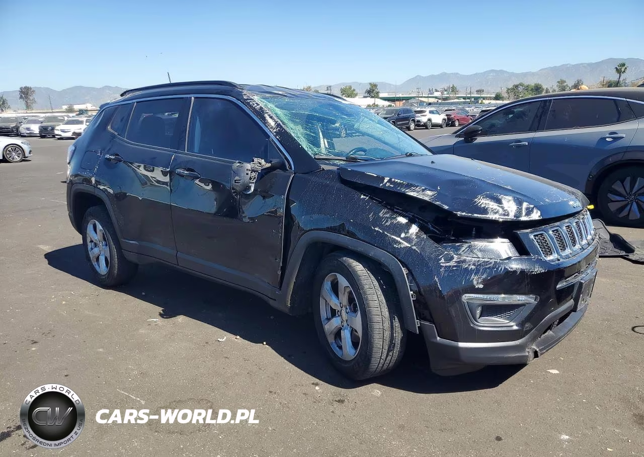 2018 Jeep Compass VIN:3C4NJCBB4JT266452 - 4