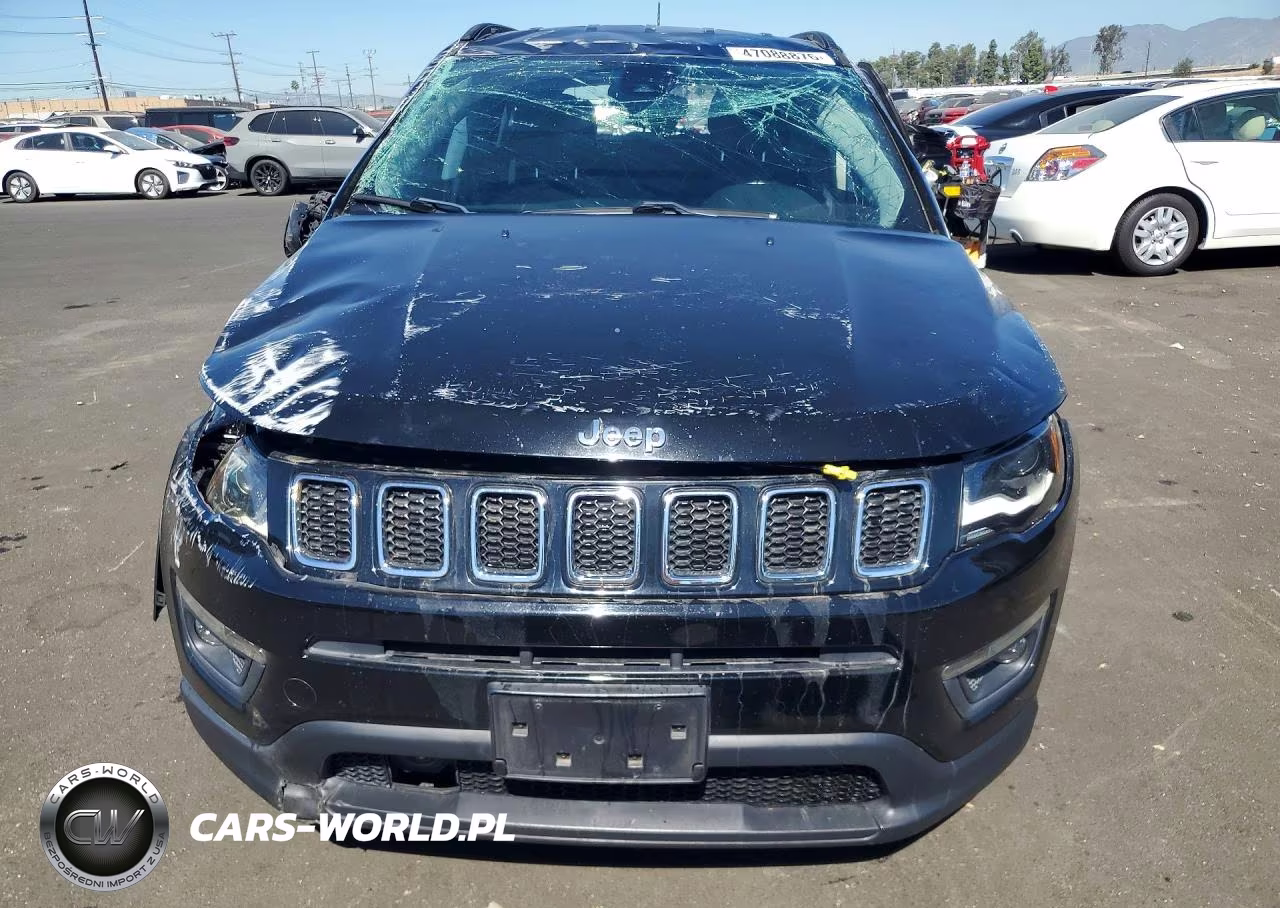 2018 Jeep Compass VIN:3C4NJCBB4JT266452 - 5
