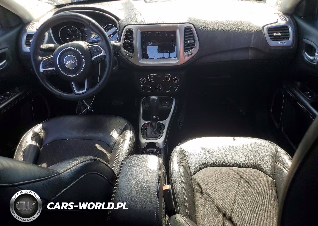 2018 Jeep Compass VIN:3C4NJCBB4JT266452 - 8