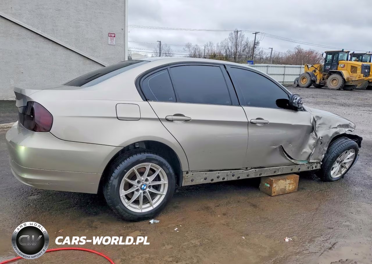 2010 BMW 328 I VIN:WBAPH7G53ANM49546 - 3